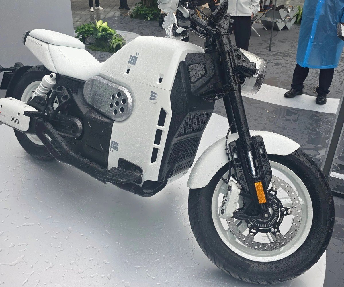 Chery Grow C3 बाइक का फ्रंट लुक