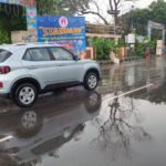 बारिश से भीगी चेन्नई की अन्ना सालै सड़क पर भरे पानी से गुजरती गाड़ियां, दक्षिण भारत में भारी बारिश के अलर्ट की प्रतीकात्मक तस्वीर