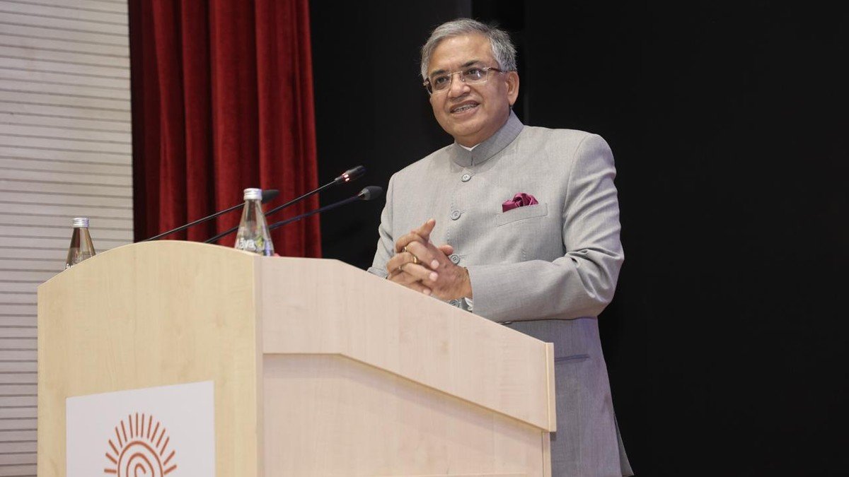 मुख्य चुनाव आयुक्त ज्ञानेश कुमार भारत अंतरराष्ट्रीय लोकतंत्र एवं निर्वाचन प्रबंधन संस्थान में