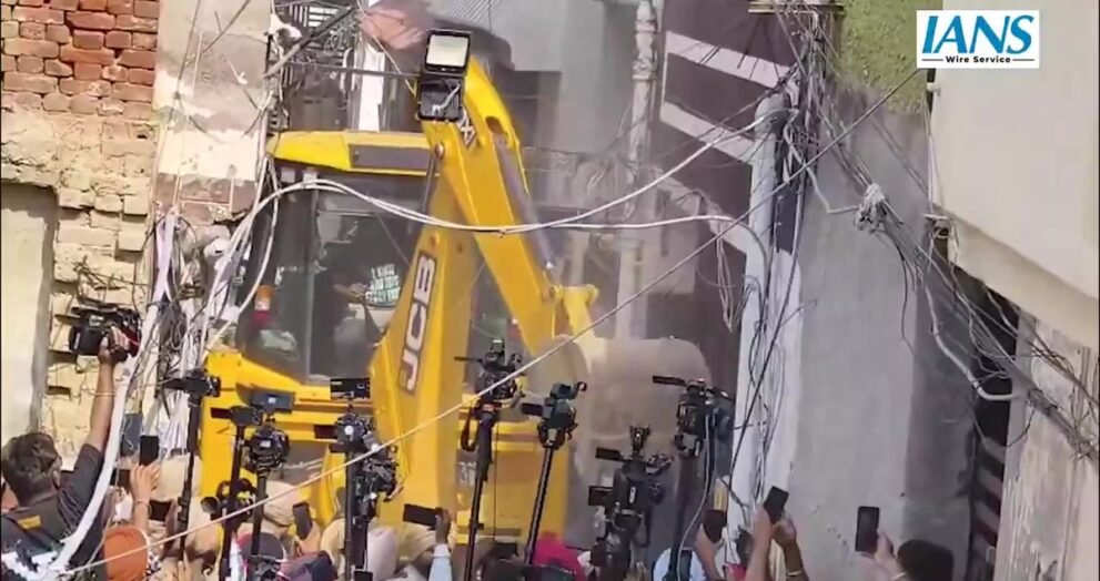 मानसा में परविंदर झोटा हत्याकांड के आरोपी के घर पर बुलडोजर कार्रवाई
