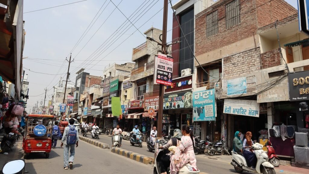 मोगा शहर की एक व्यस्त सड़क, फाइल फोटो