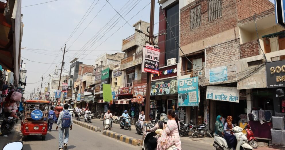 मोगा शहर की एक व्यस्त सड़क, फाइल फोटो