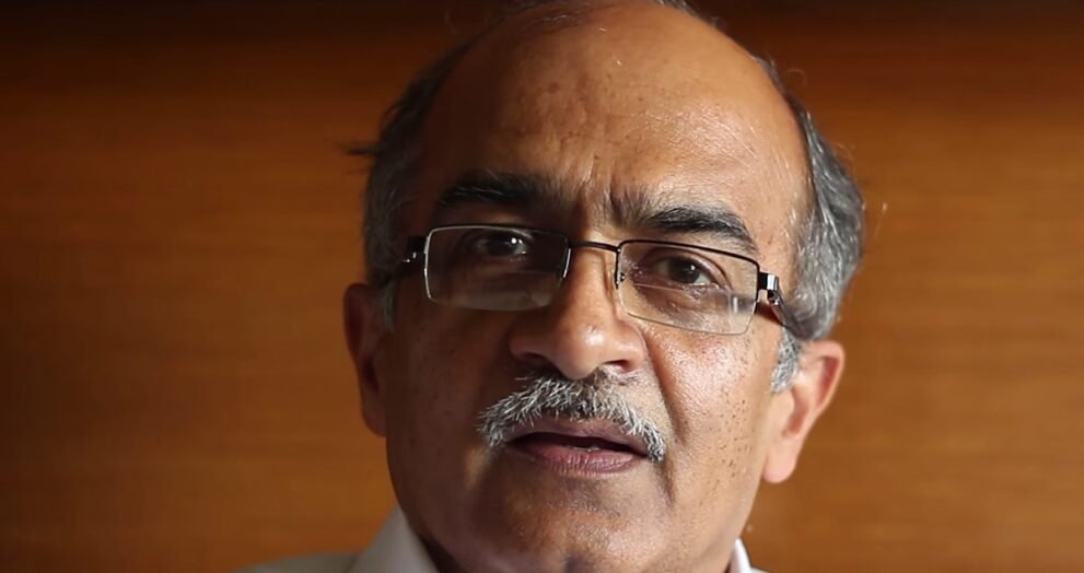 वरिष्ठ अधिवक्ता प्रशांत भूषण