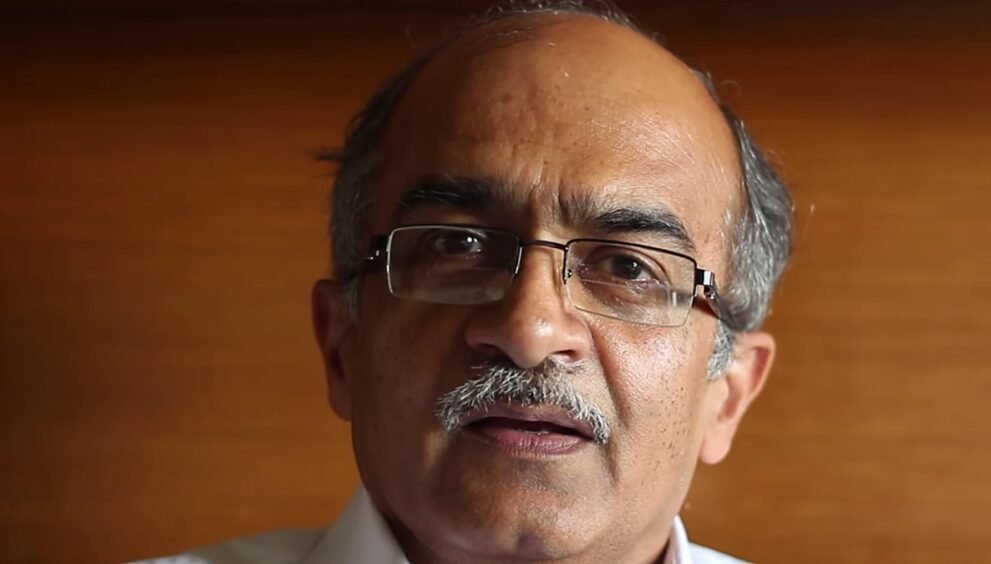 वरिष्ठ अधिवक्ता प्रशांत भूषण